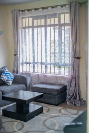 Spacious Apartment - Self Check-In & Free Parking